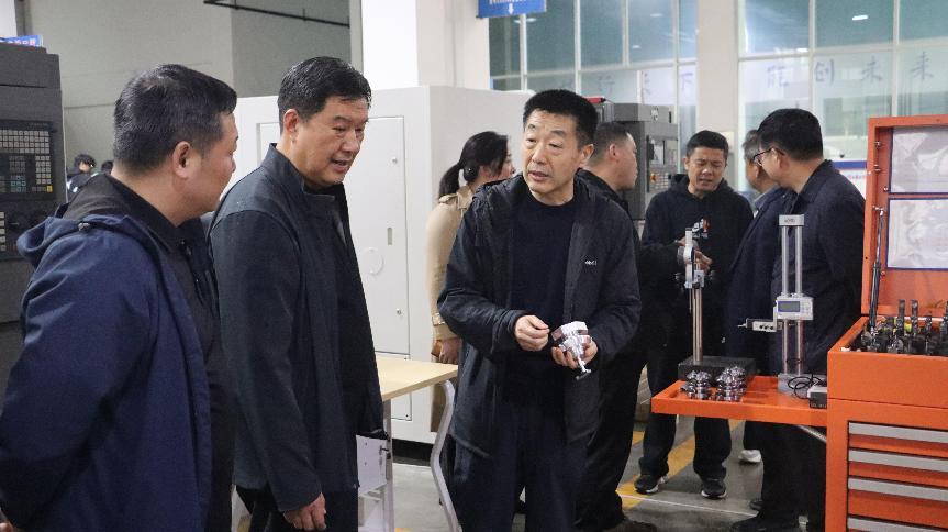 学院领导暖心慰问 省赛备赛士气高昂