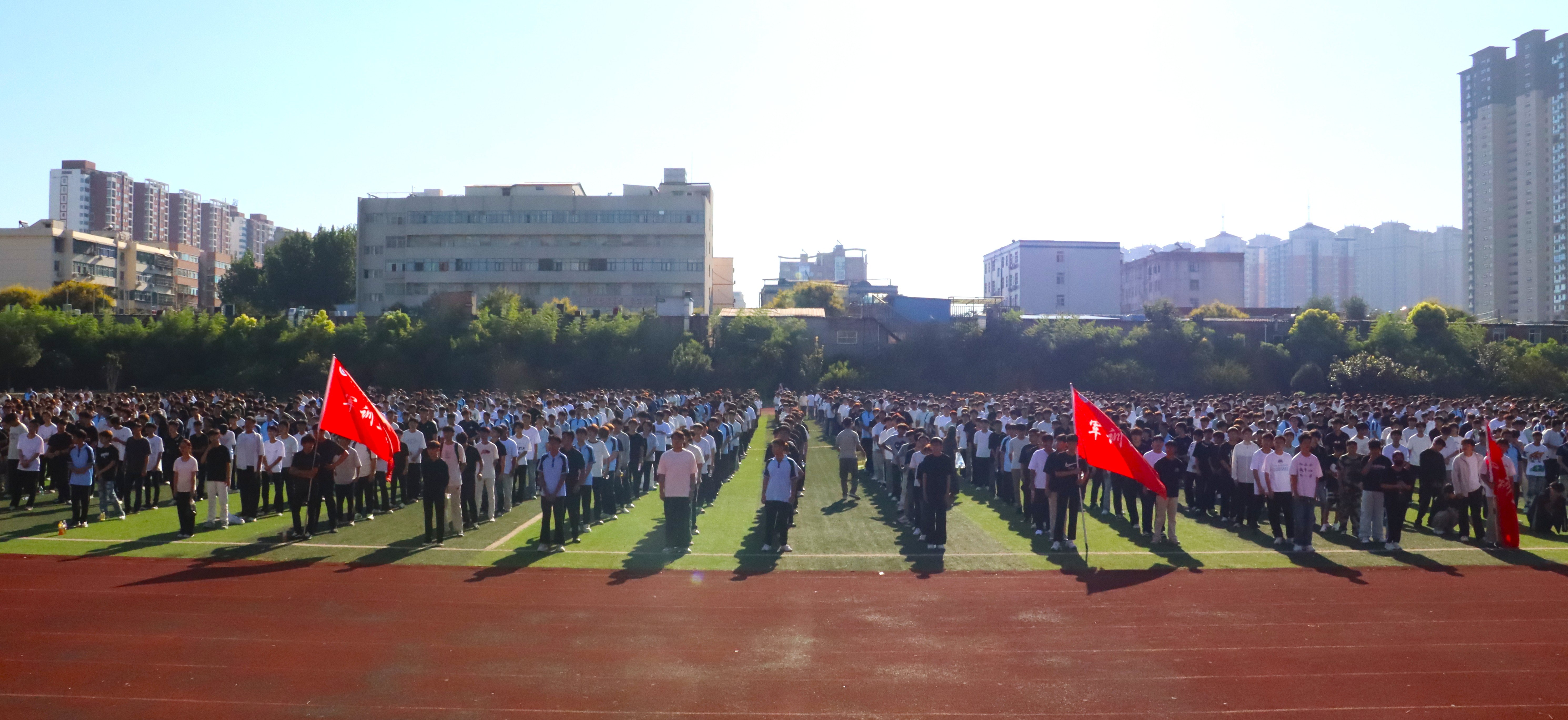 学院2026级新生军训圆满收官